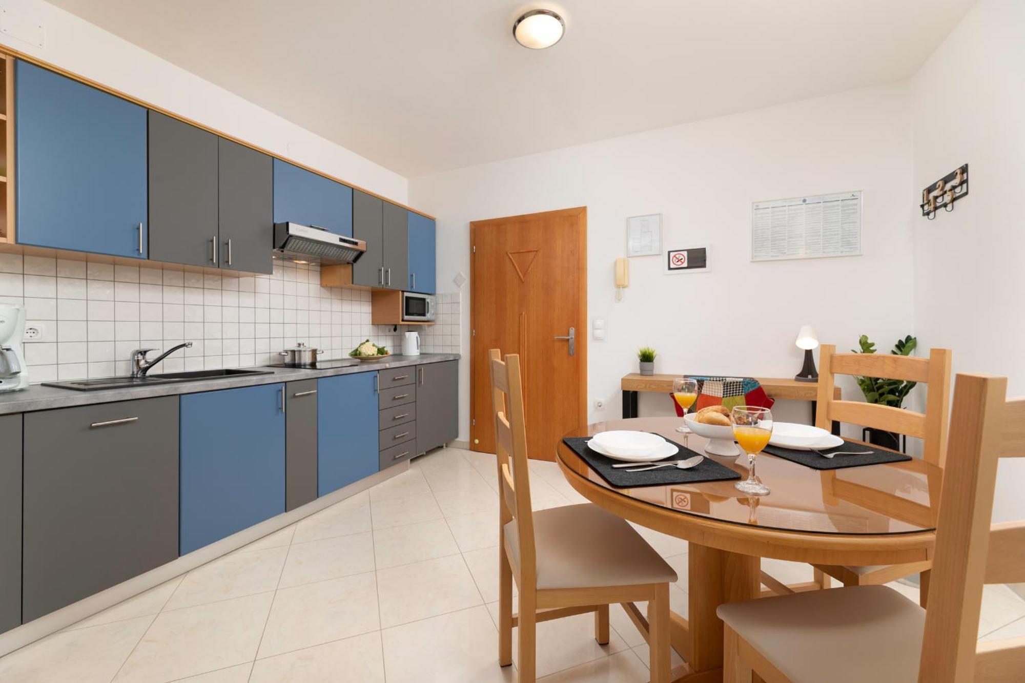Apartments Kvarner 2 Malinska Kültér fotó